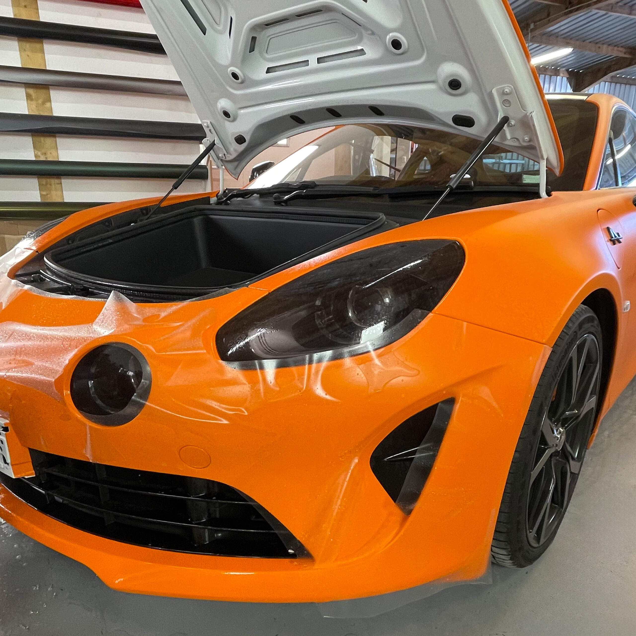 Pose de film de protection Alpine A110